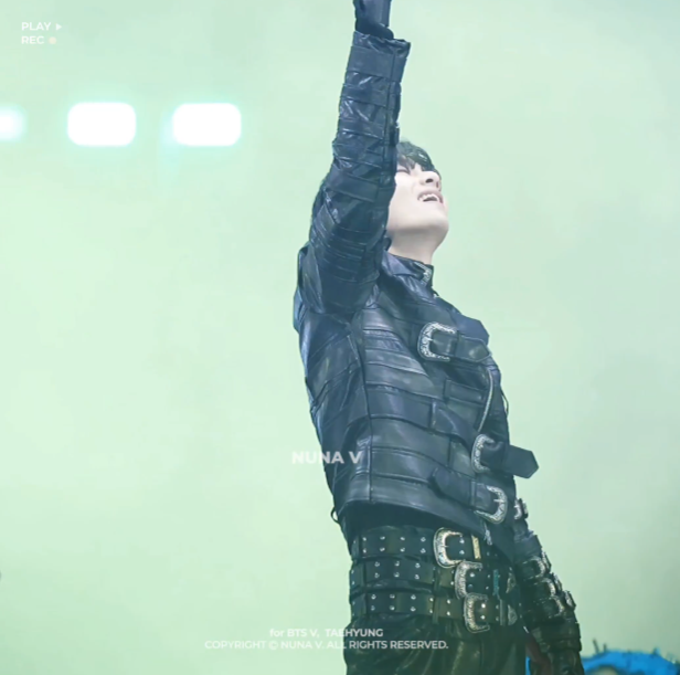 suggukru's tweet image. treasure too big they had to lock #it up