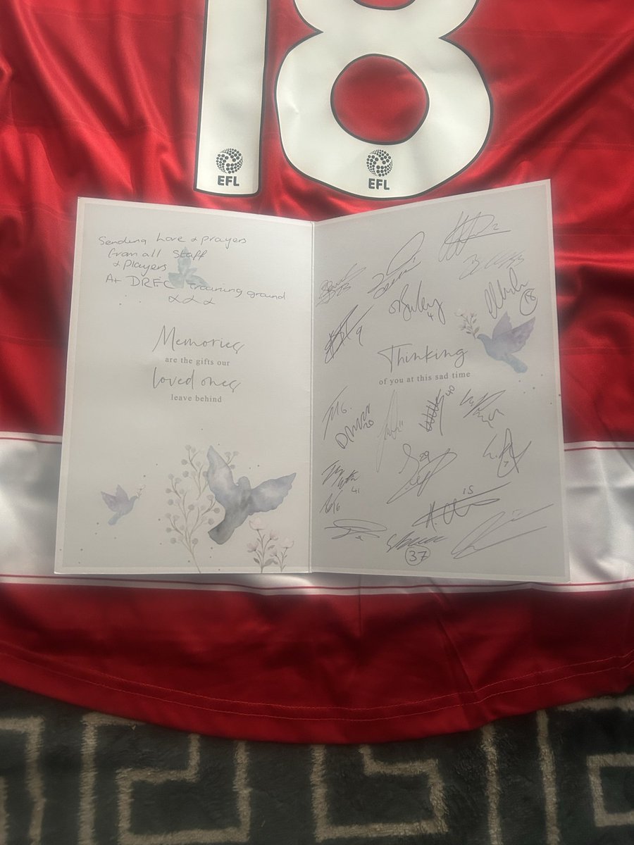 stevevick75's tweet photo. What an amazing club @drfc_official thank you so much ❤️🤍❤️ https://t.co/PRidgEjqtf