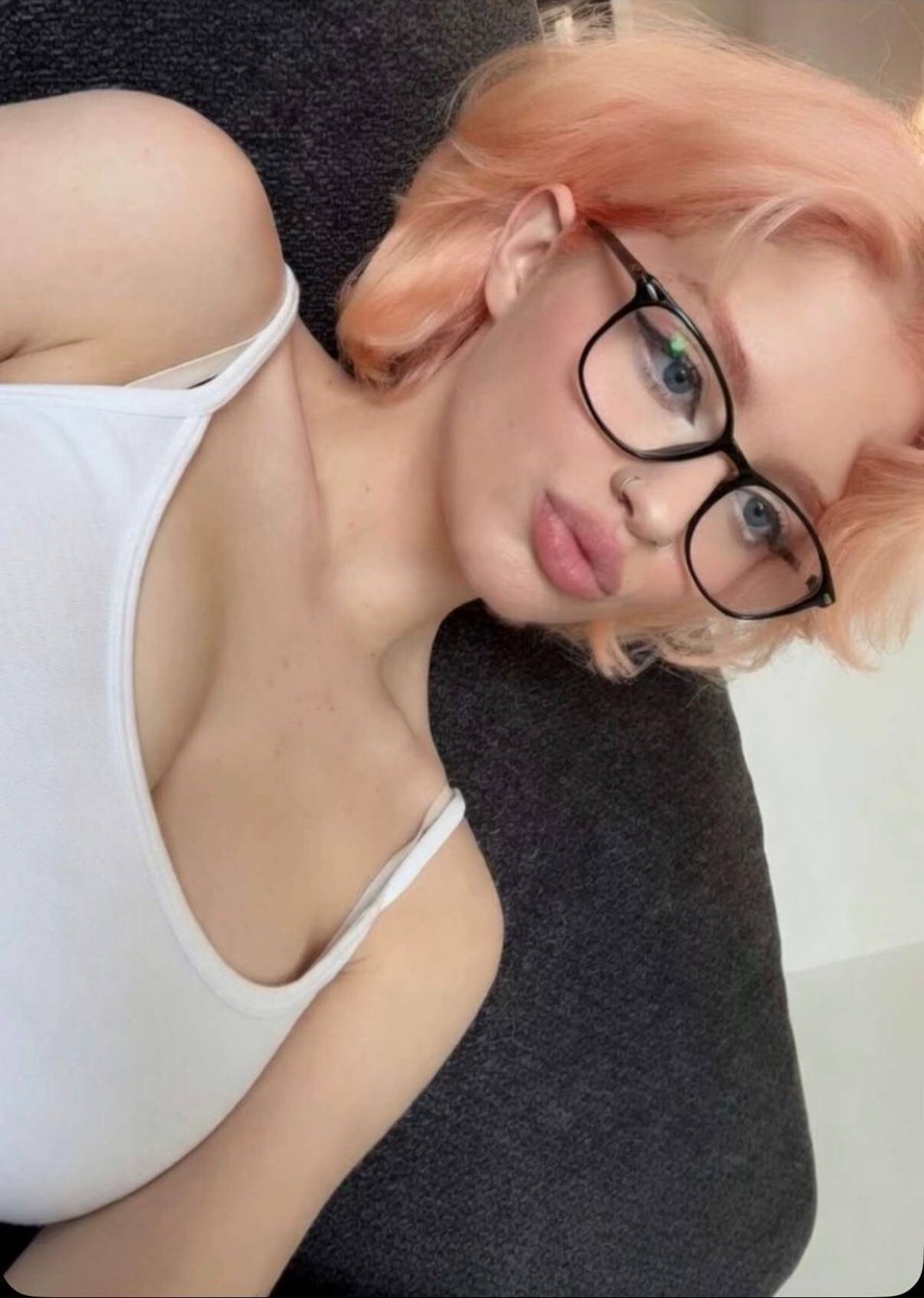 anonymous778999's tweet photo. I think peach might be Gina's best hair color. https://t.co/R9oHbK0n3r
