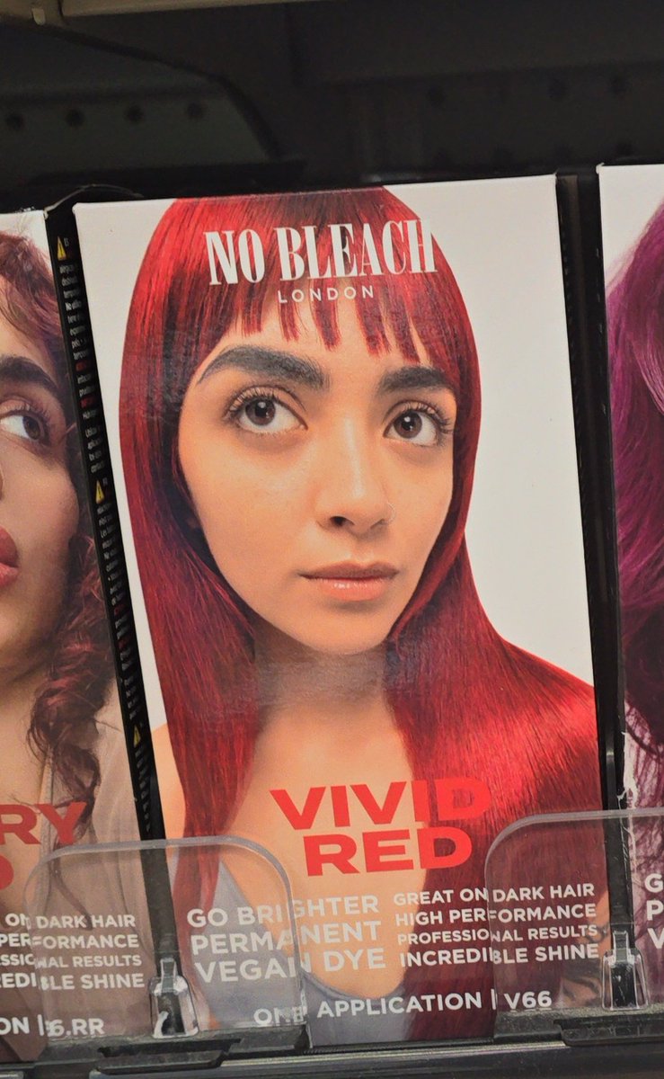 vampiricjiji's tweet image. i wonder if this will work in black box dyed hair... hmmmm