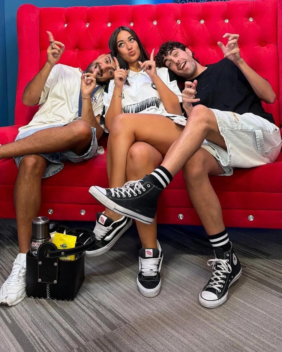 ulises update tweet media