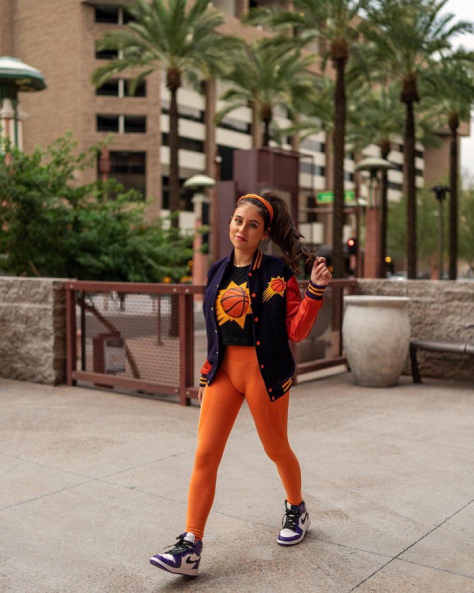 Violet Summers tweet media