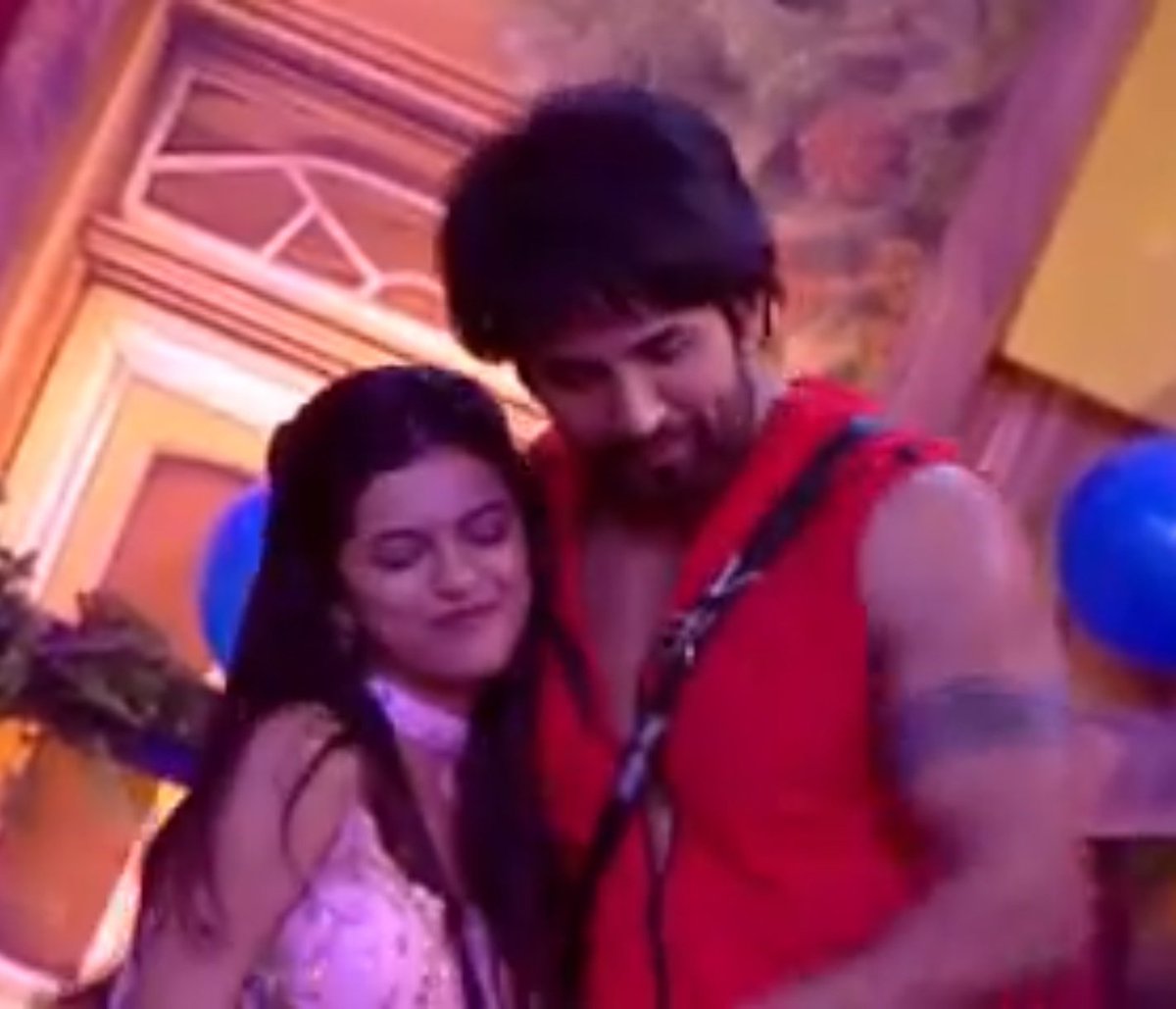 Minimal_Marathi's tweet photo. The only game of Vishal and Anushree is just discussing #TanviKolte’s game 🤡
 Especially after TTF 😂

#BiggBossMarathi6 #BBM6 https://t.co/I4k0X12fiI