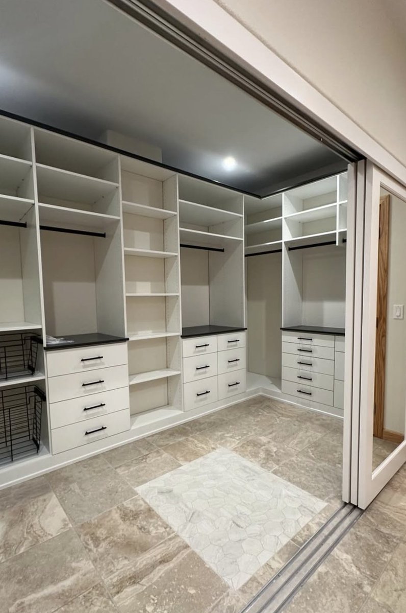 Johnson Hardware tweet media