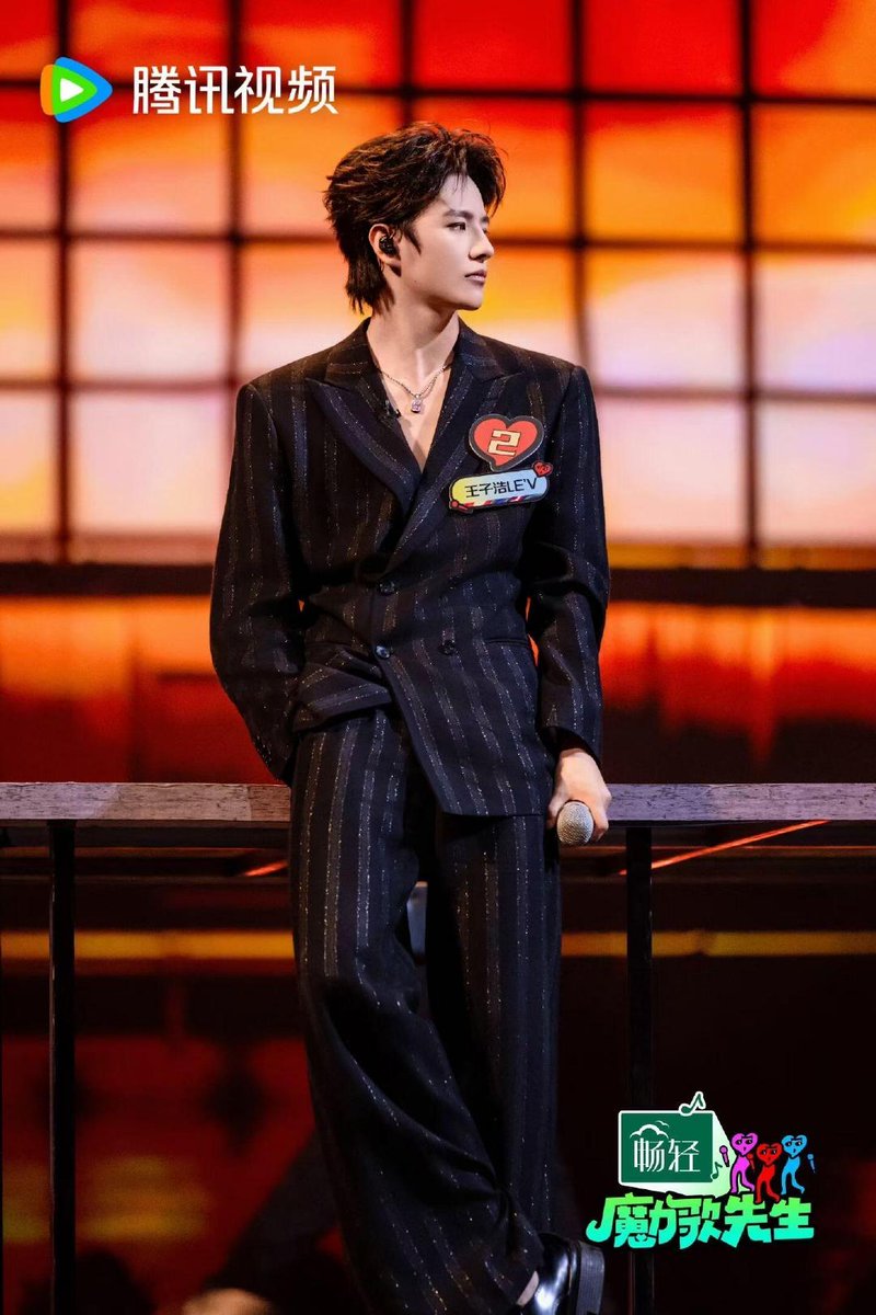 LE'V INDONESIA tweet media