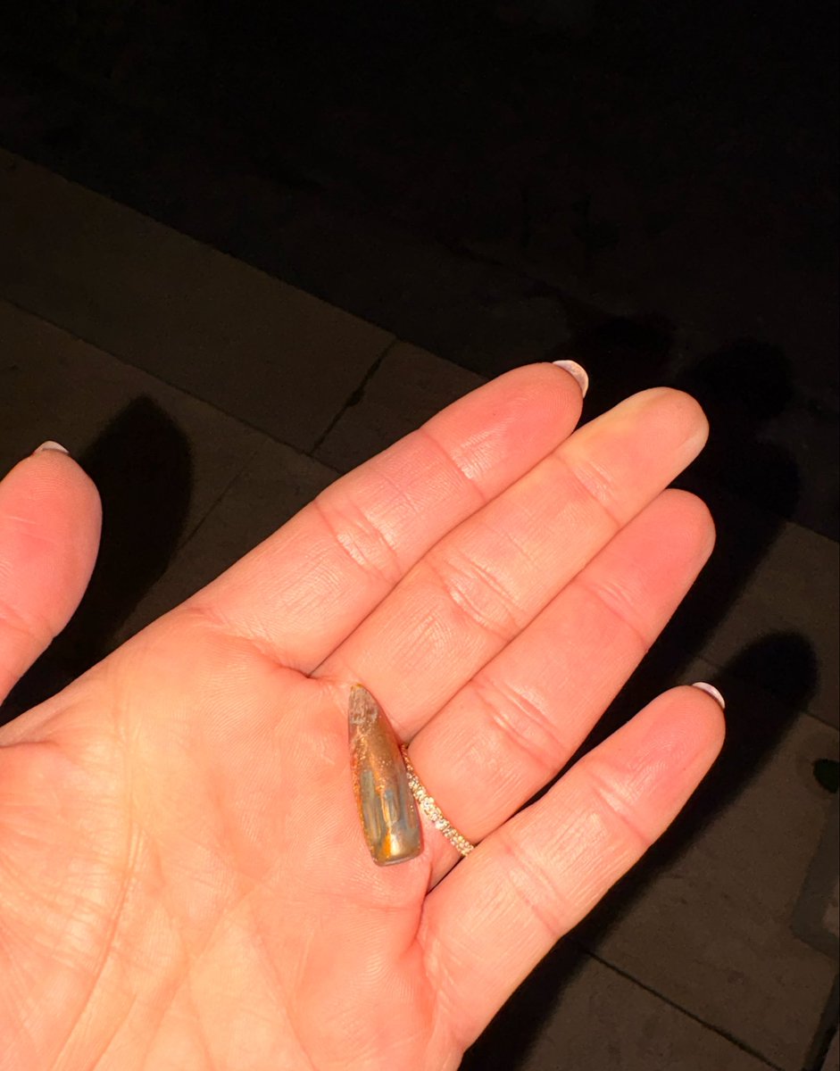 Caroline tweet media