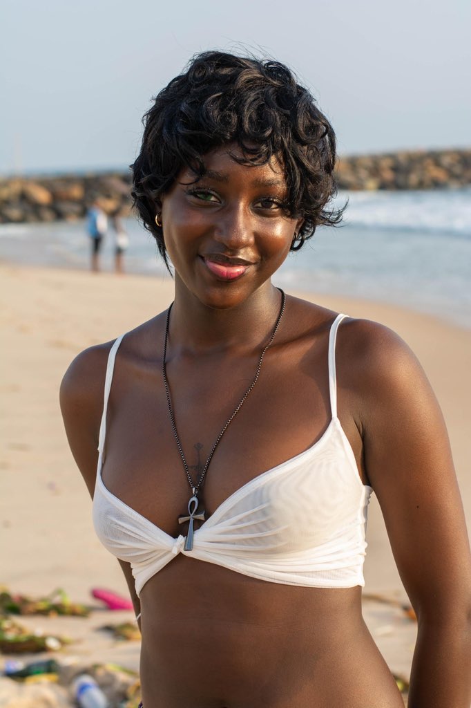 Claire 💙 tweet media