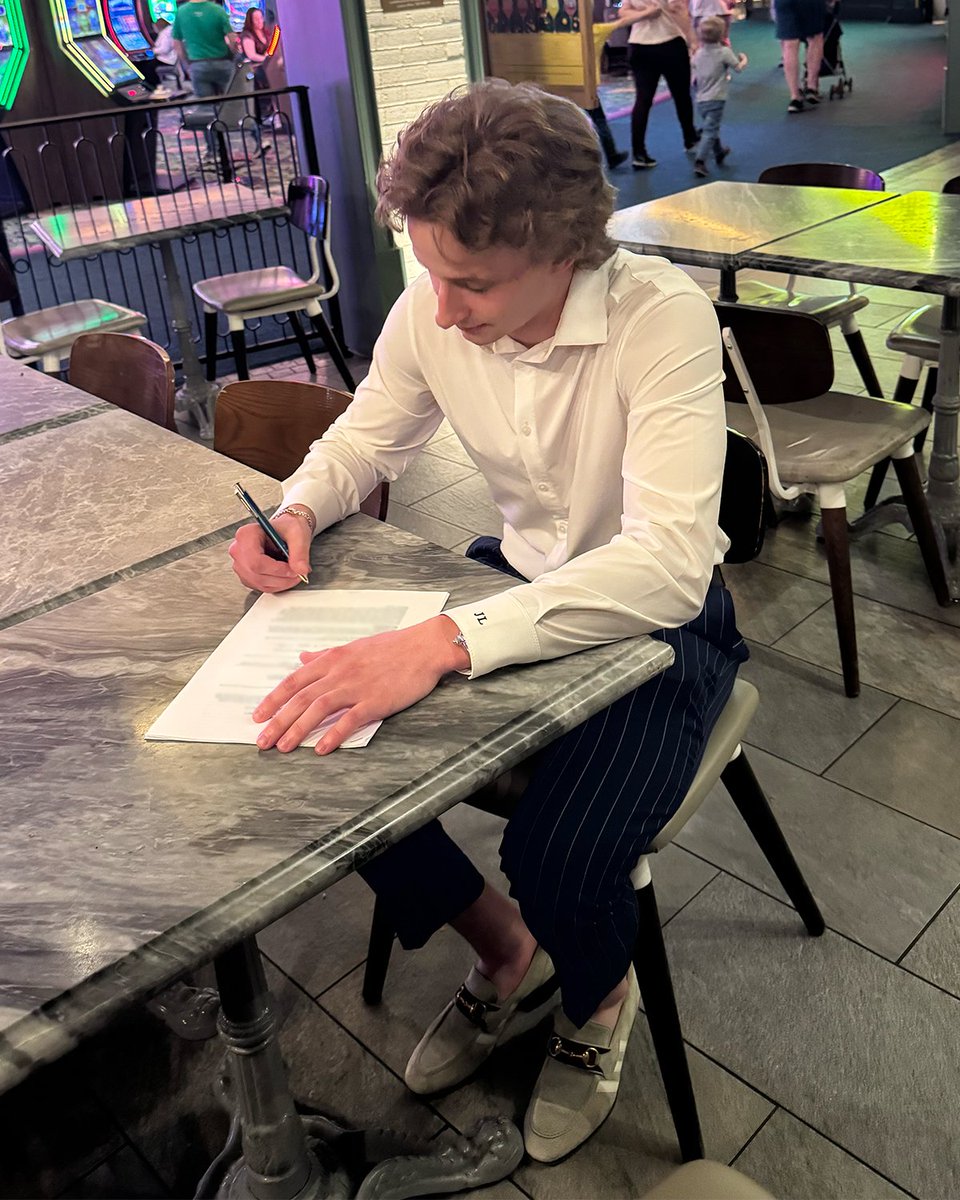 x - Pittsburgh Penguins tweet media