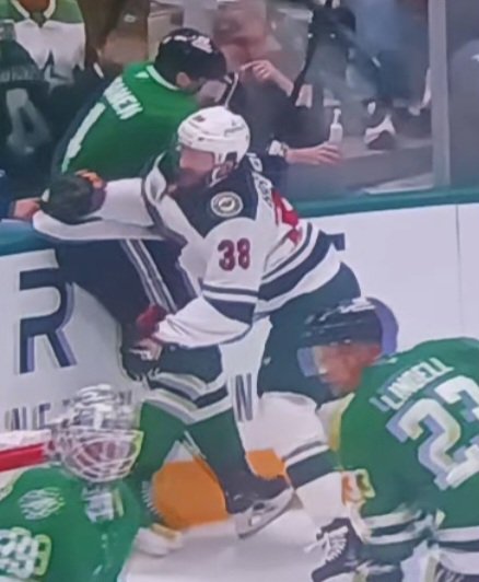 TheLastLefty tweet media