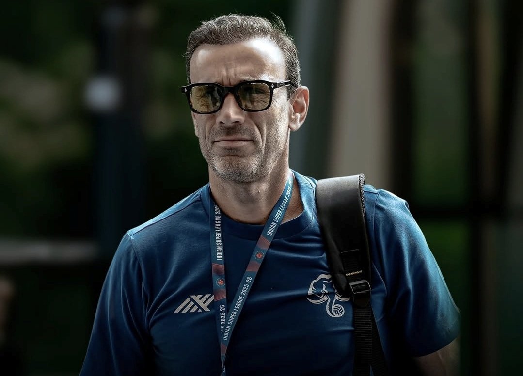 kevbmat's tweet image. Catala Breaks Silence❗

David Catala 🗣️ : "The foreign players that we signed came here with zero salary. They are not earning nothing." 

Catala might not be a great coach, but he was handed a squad worse than school kids.

#MagnumOUT #SaveKBFC