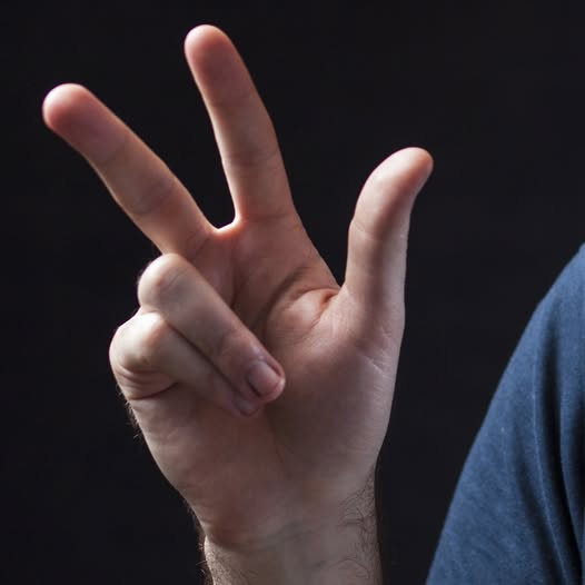 jebite nas na granicama

otvoreni smo tri prsta