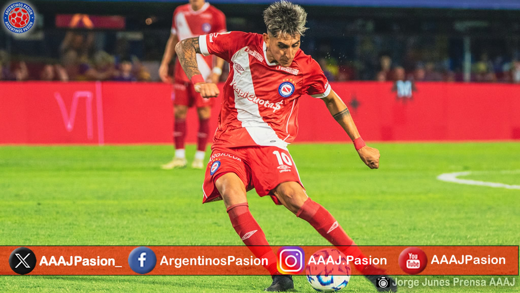 Momentos del bicho tweet media