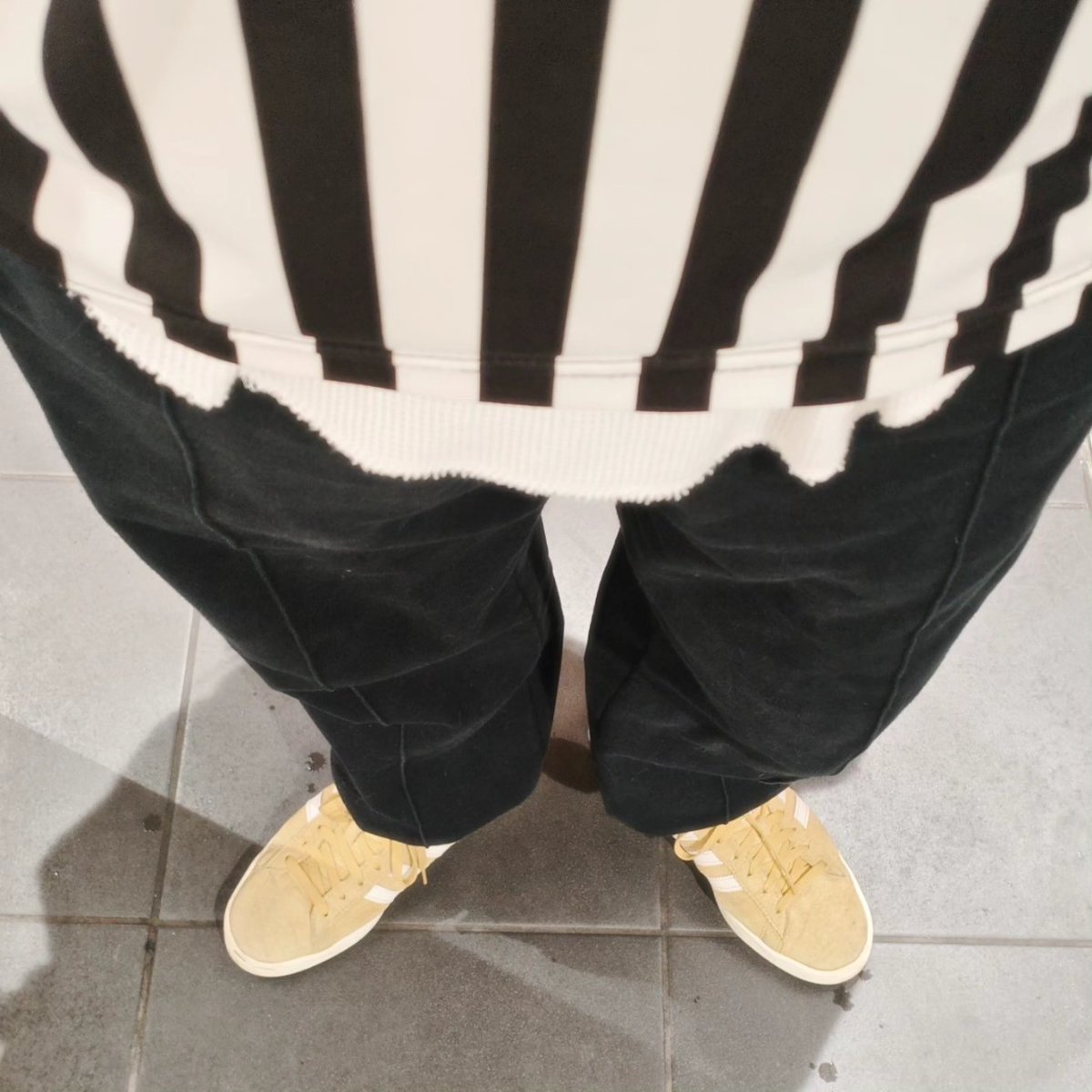 kusoyaro0812's tweet image. 今日のクツ野郎
おはようございます☀
〜アツくなるZE👍️✨️編〜
cap : CA4LA
tops : FootLocker
inner : UNIQLO
pants : needles
shoes : adidas originals campus 80's

#footlocker #campus #古着 #古着好きな人と繋がりたい #スニーカー好きな人と繋がりたい