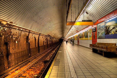 Tipsy Elmo tweet media