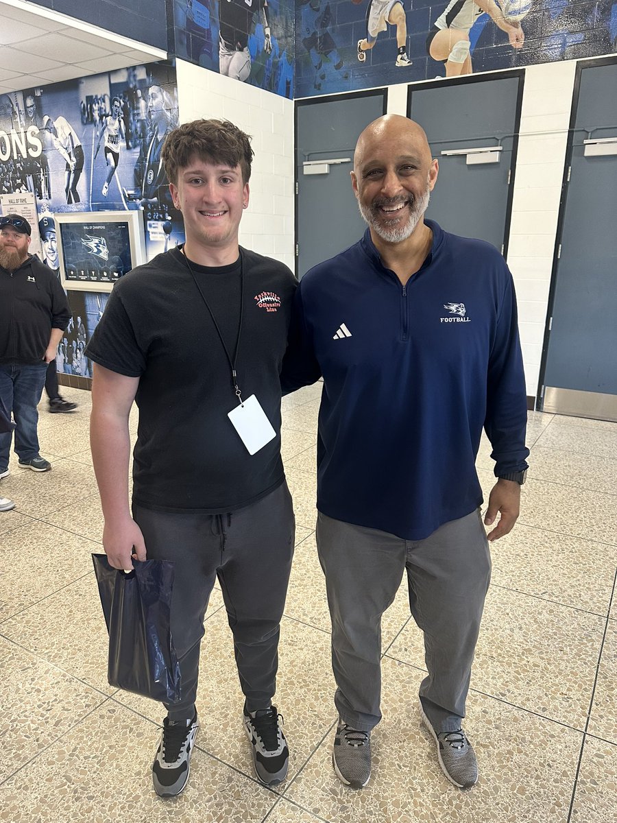 Landon Jones tweet media