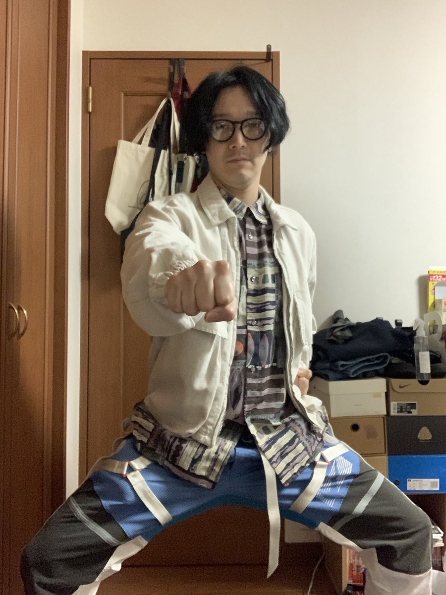 2847、2848発目！！ただいまの気温16℃最高気温27℃！え！？27℃！？夏じゃん！！天気は一日晴れ！絶好の洗濯日和！昼間はTシャツですね！これはヤバい！上着不必要！いや、流石に朝晩はまあまあ寒いか？軽い羽織物で十分かも！汗もかくので水分補給を忘れずに٩( ᐛ )و

 #感謝の正拳突き1万発