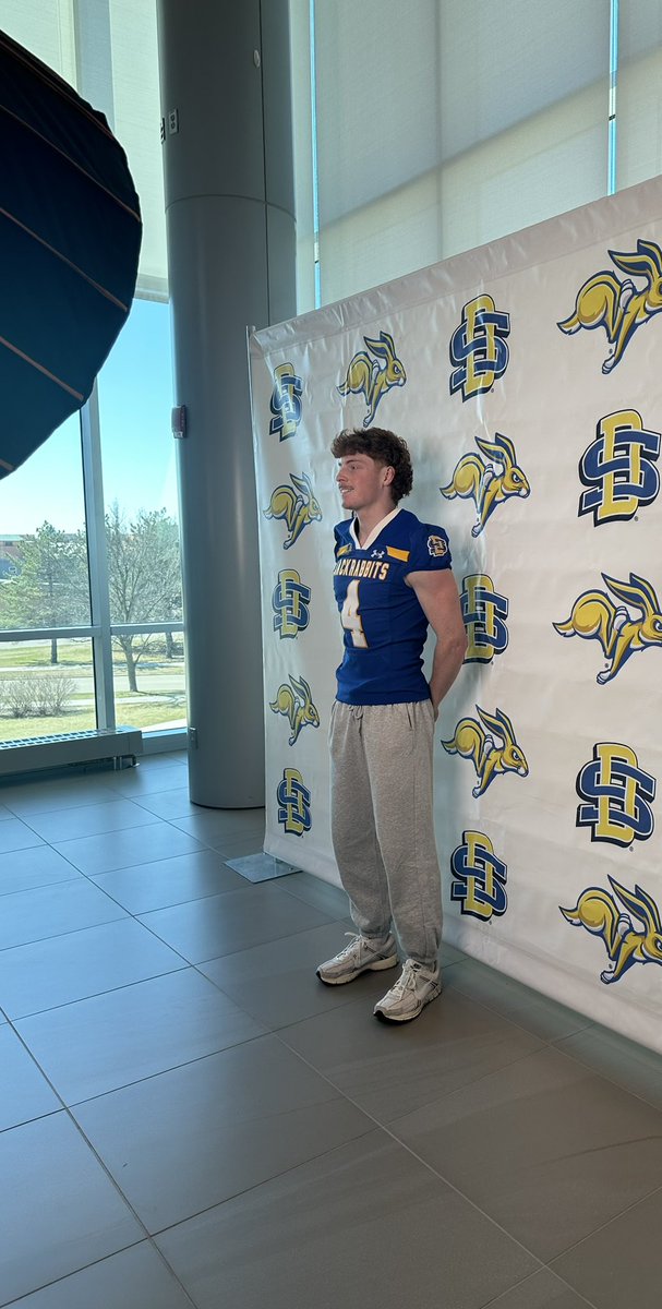 MaxM96050's tweet photo. Had a great junior day learning about the program at @GoJacksFB thanks for the invite @CoachLawrence02 @ldbengtson excited for the future! https://t.co/Fx5HrVcBH2