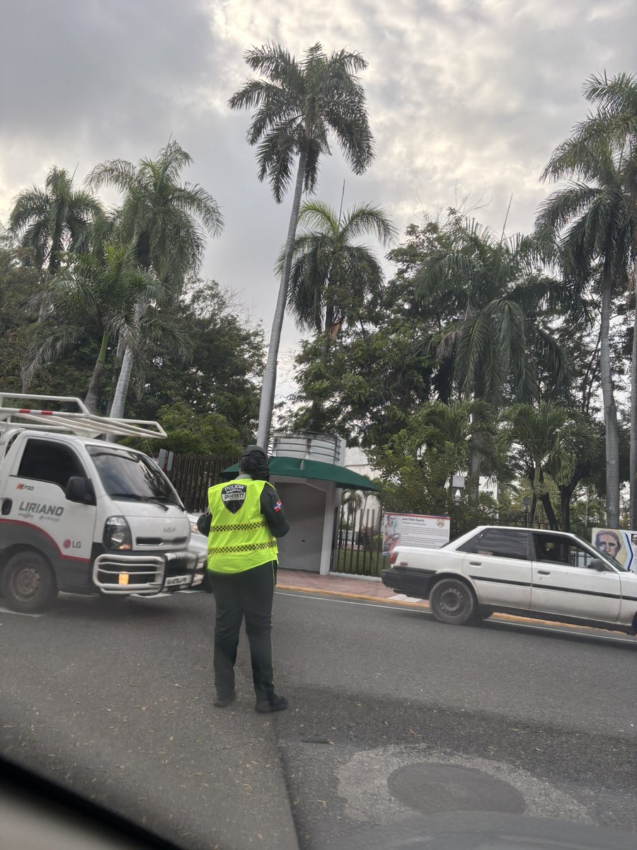 paola calderon tweet media