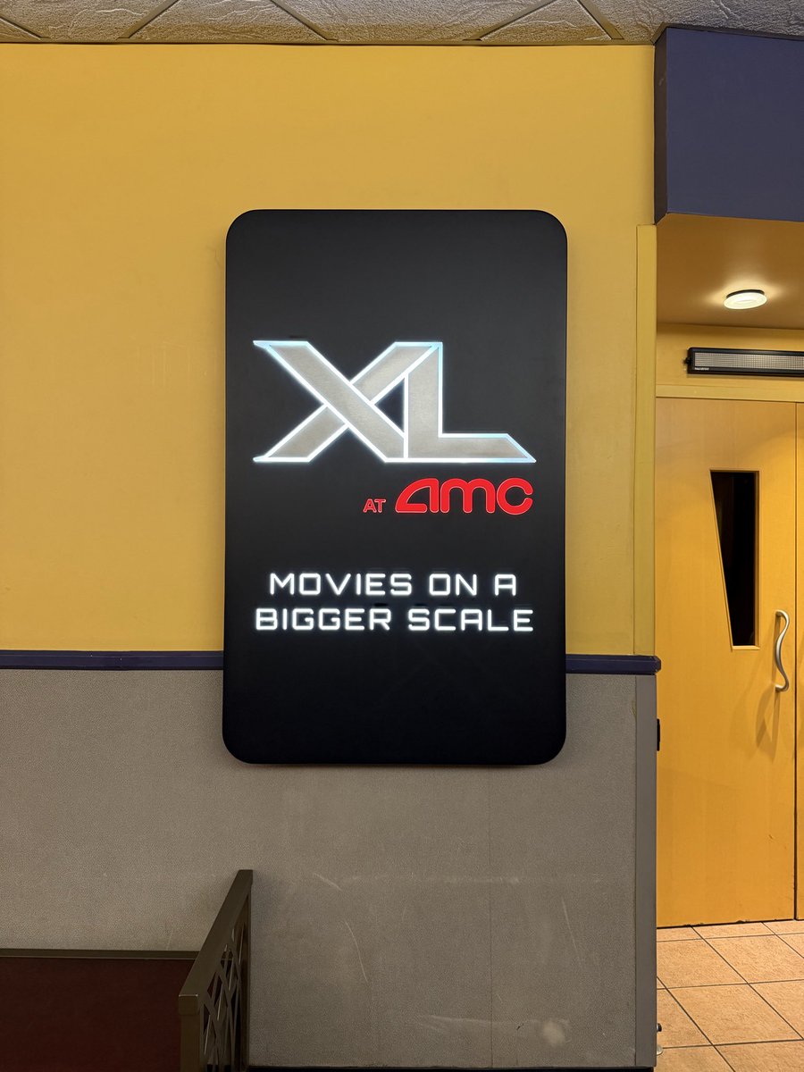 mrgvpg's tweet photo. When you are out of town for the weekend, you check out the attractions. Finally took the family to see this amazing movie. Didn’t disappoint. #LongLiveAMC 🦍🚀 https://t.co/jQxlHxviuj