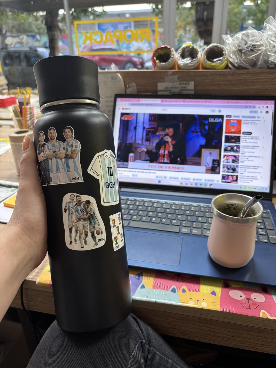 Soy tan team Olga que salgo del laburo a las 12.30 después de una mañana de #seriaincreible y #Soñequevolaba y cuando regreso automáticamente se pone #tapadosdelaburo y #tdt por más que no esté en vivoooo

En fin, <a href="/miguegranados/">Miguel Granados</a> mándame un termo de <a href="/olgaenvivo/">OLGA</a>