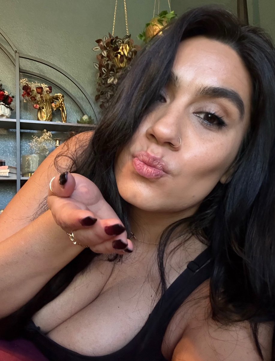 𝓢𝓱𝓮𝓻𝔂𝓵𝔂𝓷𝓷 🥀 tweet media