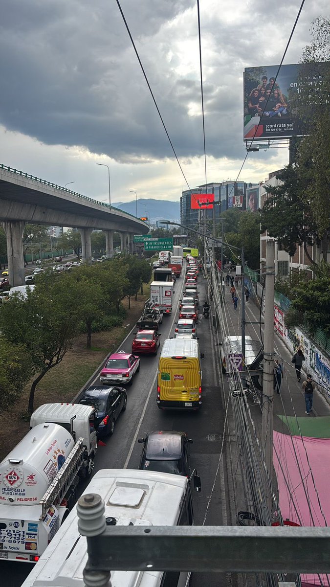 Wendymg10's tweet image. 🚨 TRÁFICO PESADO 🚨

📍 Av. del Imán con Periférico Sur

🔴 Salida muy complicada — circulación sumamente lenta a esta hora.

⏰ Viernes 10 de abril, ~4:00 PM
#periferico