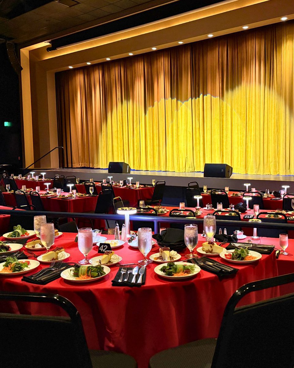 Graceland tweet media