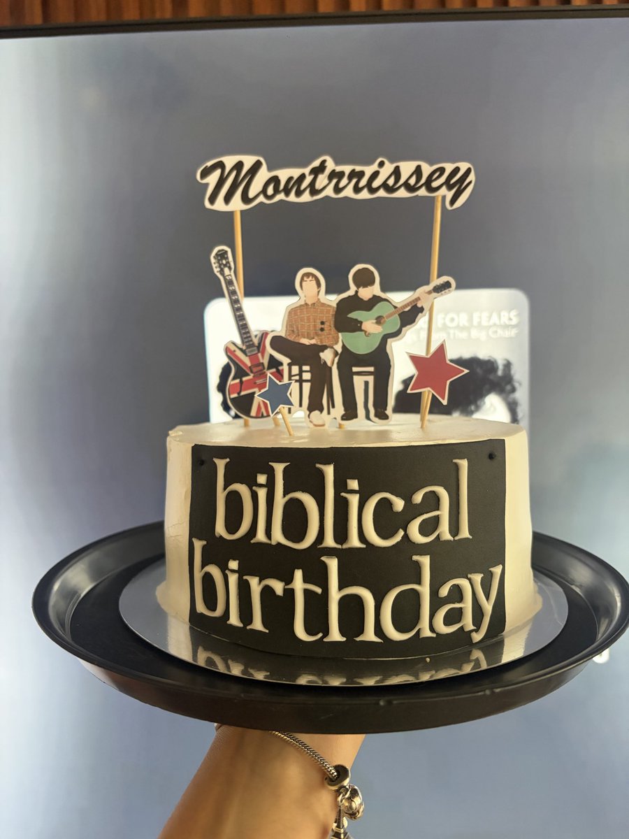 Montrrisssey tweet media