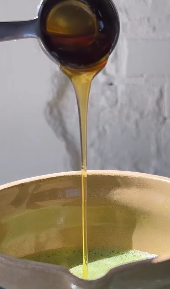 kelleyfarlow's tweet photo. Ps. Now through 4/15 enjoy a FREE jar of @eatlineage’s organic raw honey with all orders over $99 — use code KELLEY for an extra 15% off your entire order :)

Please note: Your free honey will not appear in cart at checkout but it will ship with your order!  

#organichoney https://t.co/vX3B3x3pdM