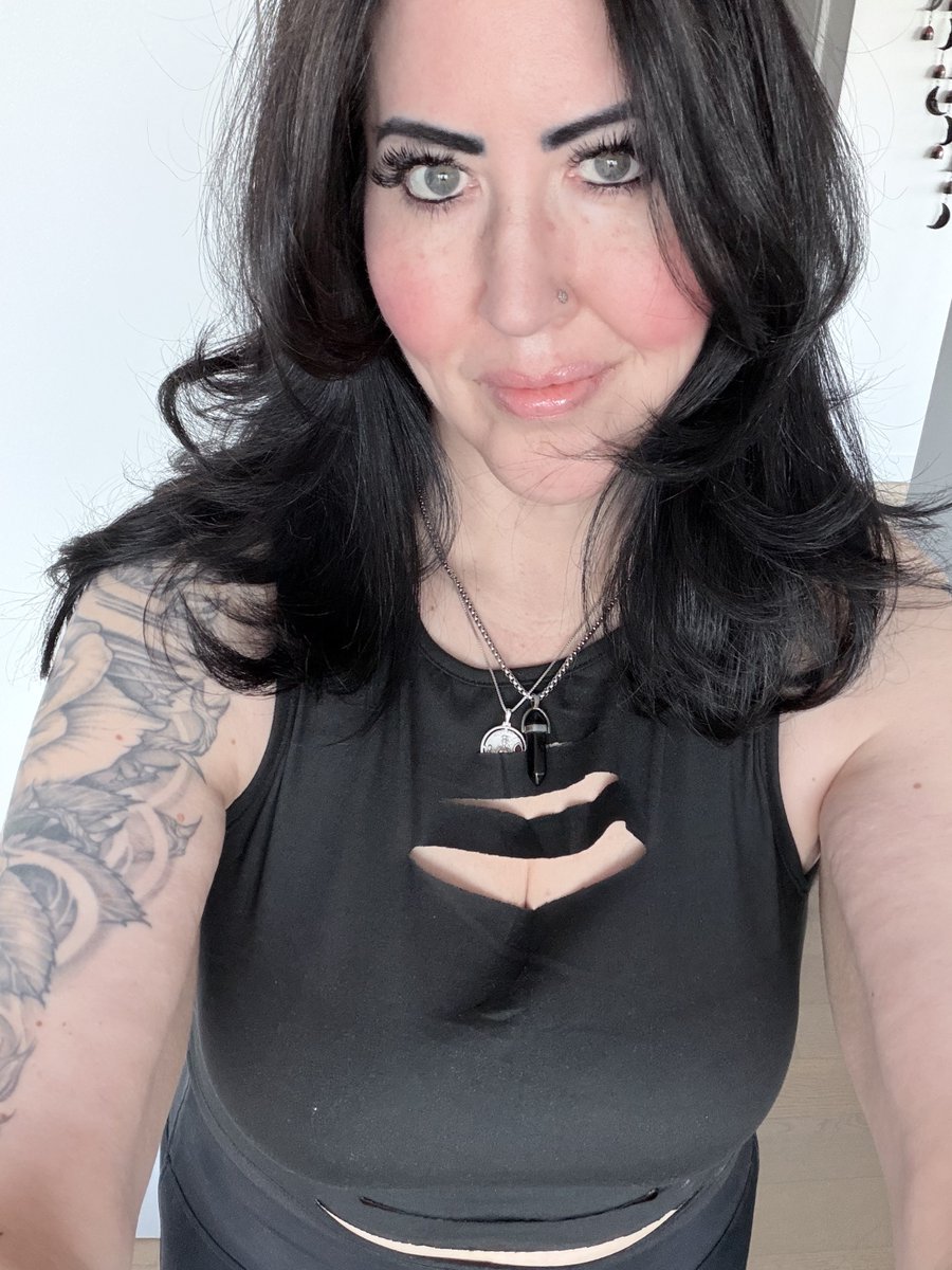 mediaphyter's tweet image. Happy #friyay from your friendly goth gal pal.