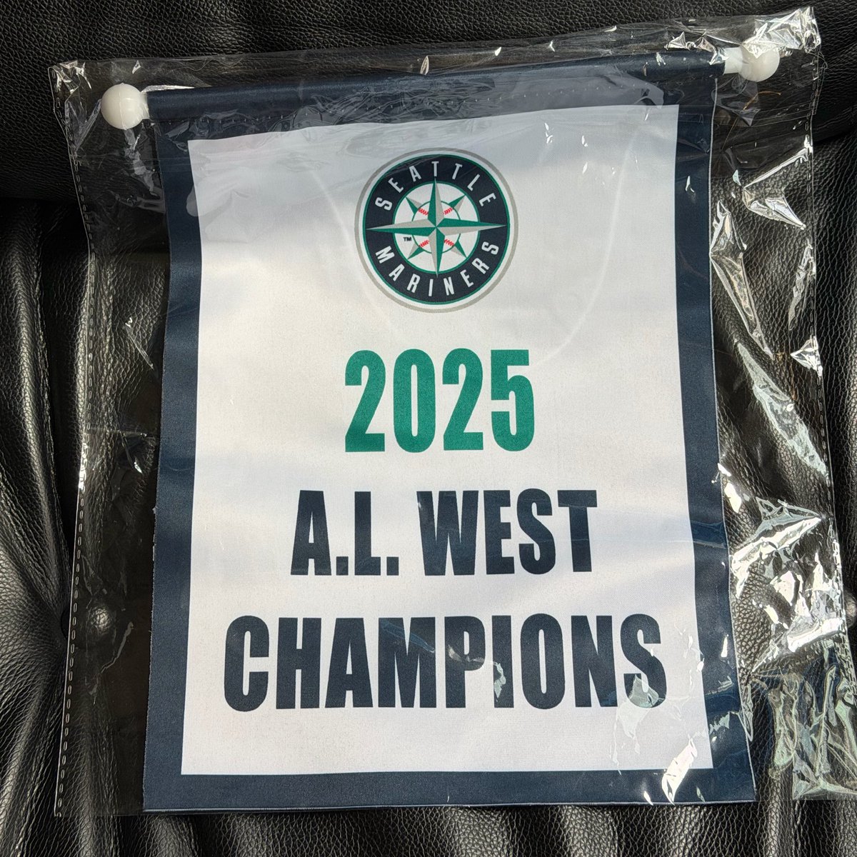 PugetStout's tweet photo. 🚨FOLLOWER FRIDAY GA🚨

✅ Repost /comment
✅ Must be following 

+ bonus sticker  👉https://t.co/ga3GxI2kcF 
(1) random winner 4/12

#fixthebats #goms https://t.co/5y88uoA6vS