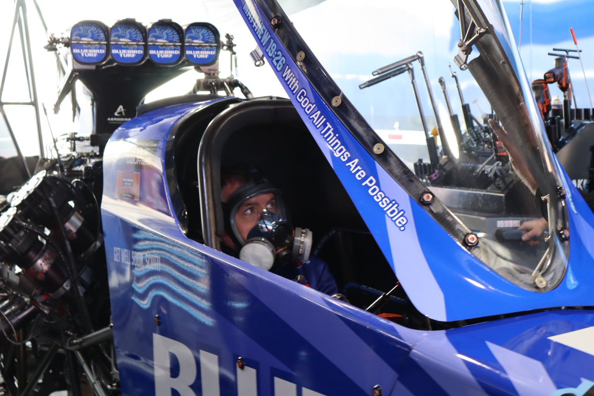 SCAGRacing's tweet image. Q1 #WinterNats Results:

Will Smith and the @BluebirdTurf Top Fuel Dragster lay down a solid 3.879 at 324.20 mph right out of the box. 

@SCAGRacing | #MetalcCraftOfMayvillel | @redlineoil | @NHRA | #SPToolsUSA | @ScagPower