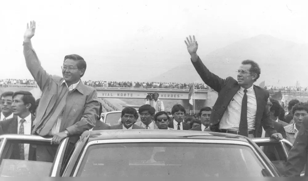forum_cd's tweet photo. A los amiguitos desinformados les recuerdo que el Anciano senil llegó a la alcaldía de Lima gracias a Montesinos🤑 https://t.co/qpH0O4tnei