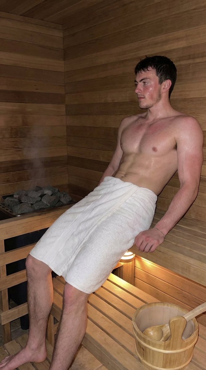 LuxasMercer's tweet photo. Who wants to be pathetic for the DOM
#DOM #sugar #straight #gay 
looking for #sugardaddy https://t.co/s7yWmJ4KFm