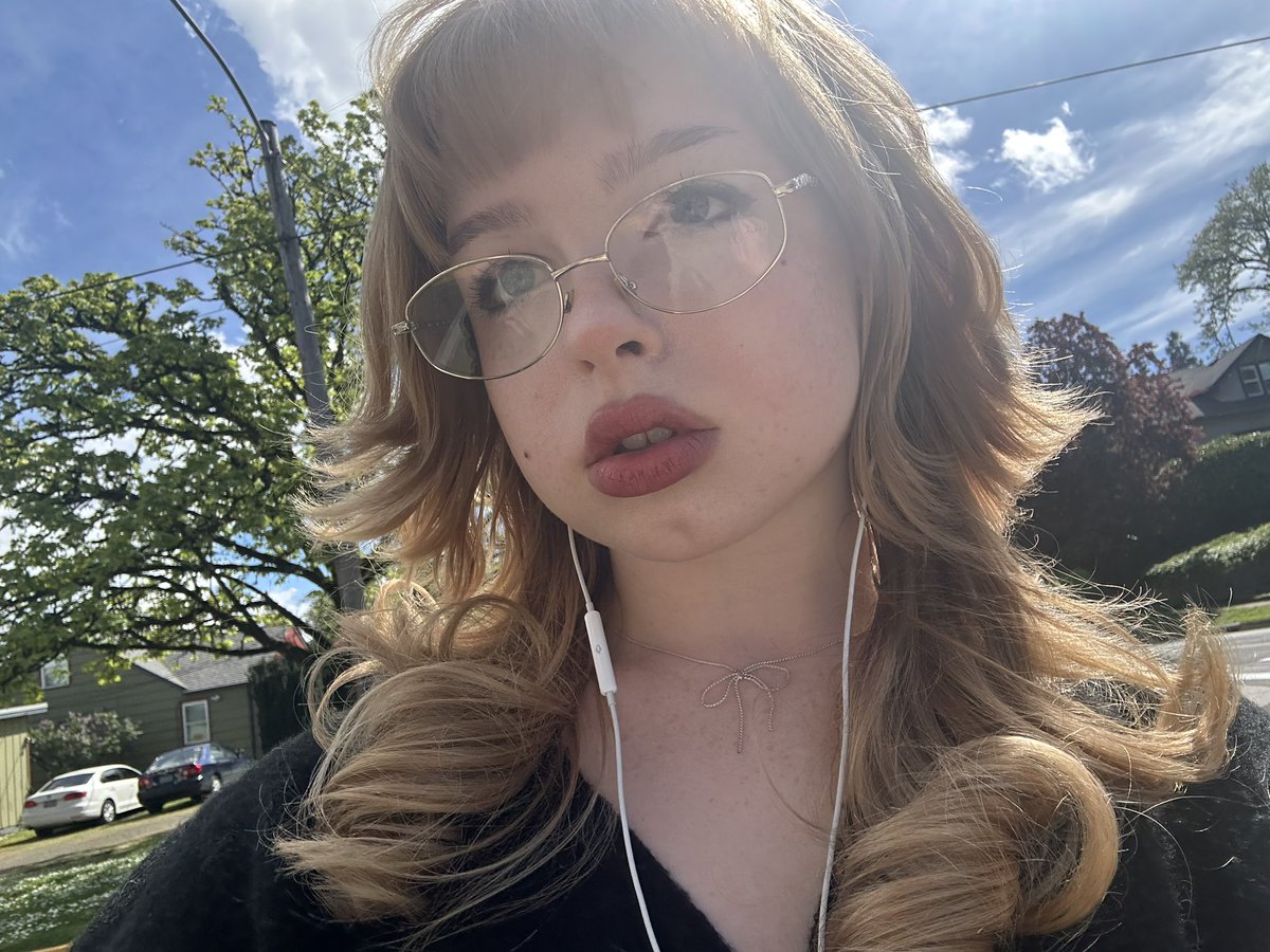 liliam꩜ tweet media