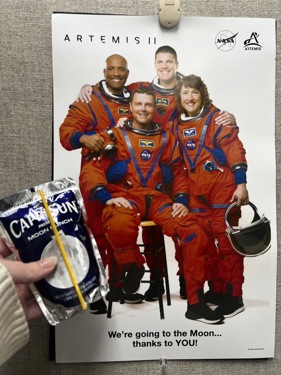 starsleeps tweet media