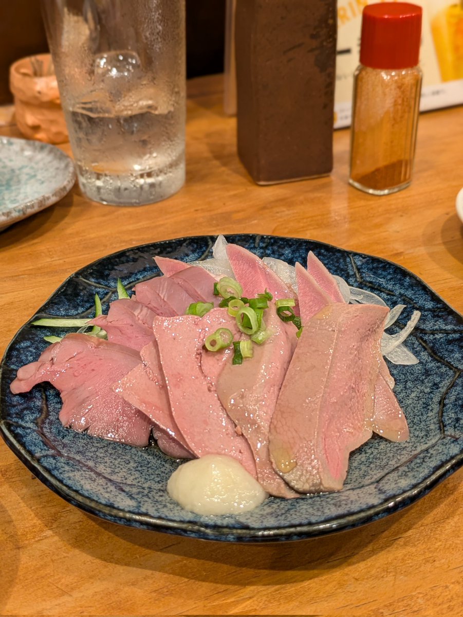 KSK795's tweet photo. 久々に外食外で食べる料理は何でも美味しいね〜ご馳走様でした🙏
レバ刺し ハツ刺し タン刺し
#埼玉グルメ #豊春 #もつ焼きさの https://t.co/47hjOjedvB