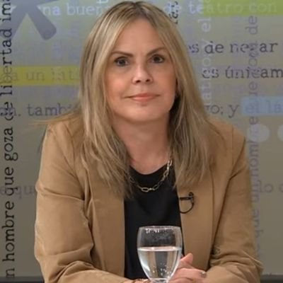 cabezamartini's tweet photo. 🔴 La ex fiscal Gabriela Fossati aseguró erróneamente que Yamandú Orsi podría pedir indulto para Moisés Martínez. Para ello usó IA. Luego corrigió y dijo que el Parlamento podría.

Pedir que el Legislativo revoque un fallo judicial es peligroso y es no respetar la separación e independencia de poderes.