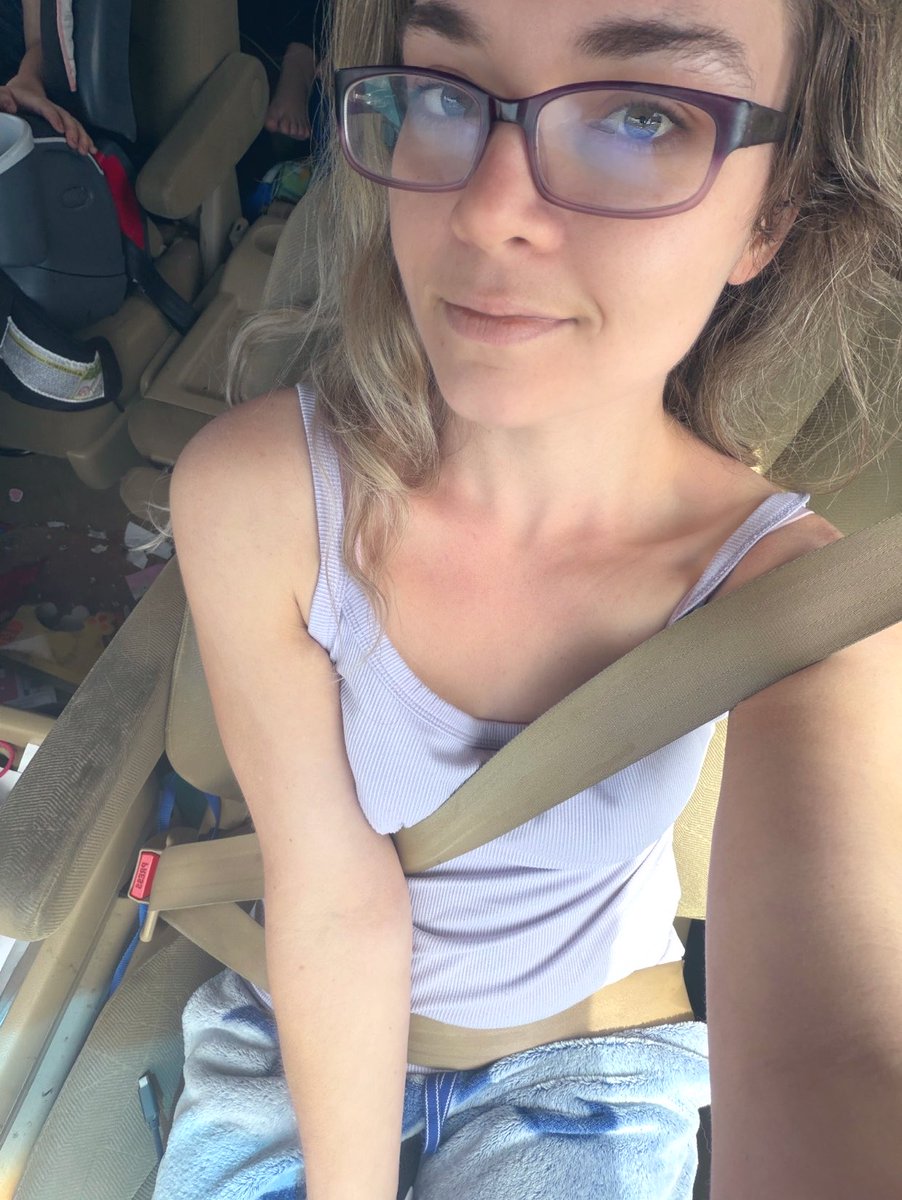 ╭༺♡༻─ Isa ─༺♡༻╯ tweet media