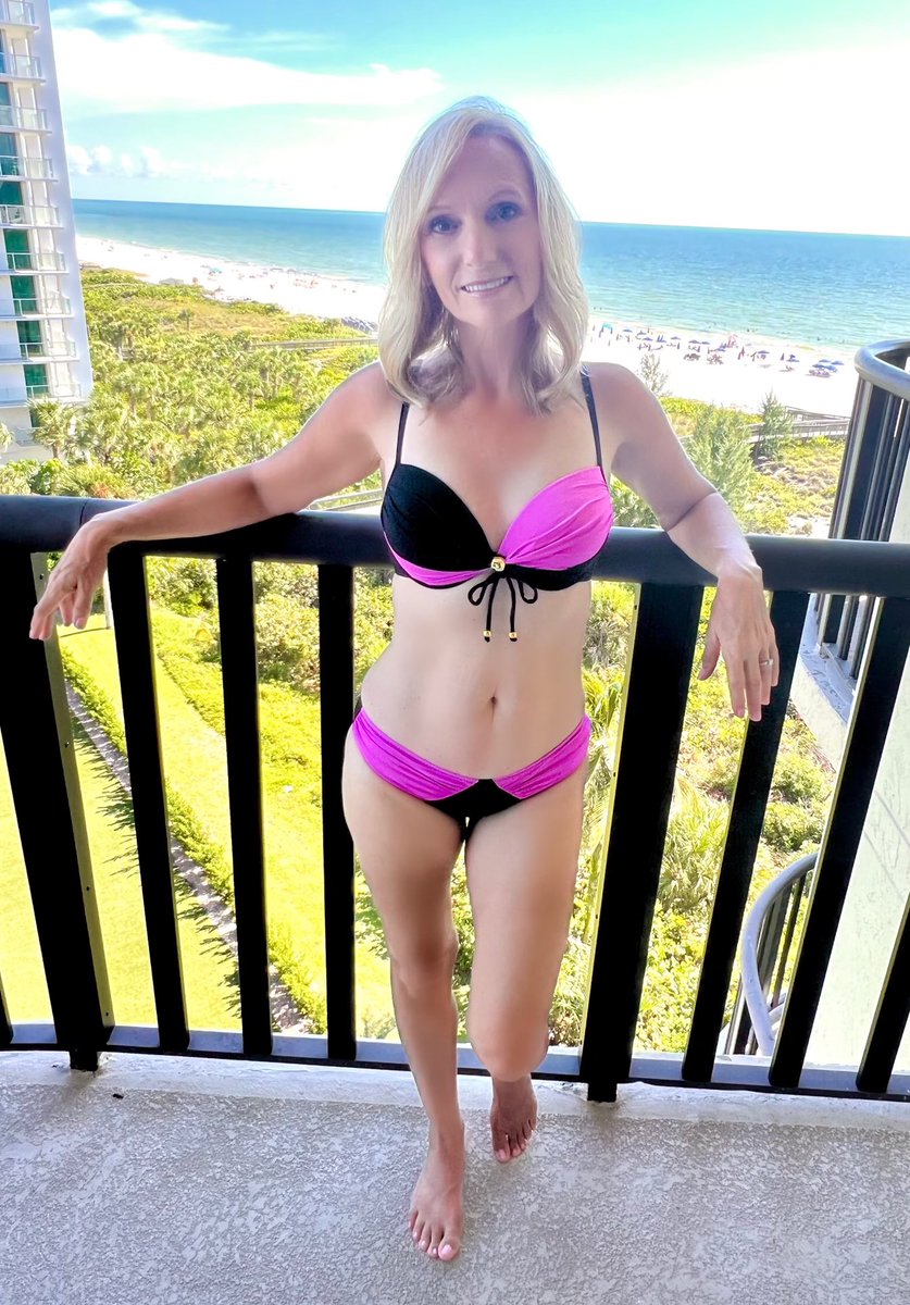 michael25961337's tweet image. Joann rocking her black &amp;amp; pink bikini! 🏖️

#bikini #over50 #maturewomen #legs #feet #sexywife #sexywomen