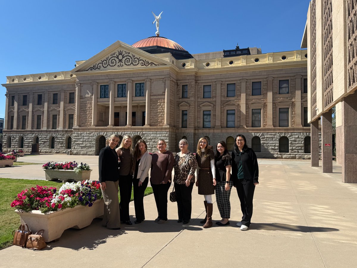 FlorenceCopper's tweet image. Several members of the #FlorenceCopper team joined the Greater Florence Chamber of Commerce Women in Business at the AZ State Capitol for a tour. Thanks to Rep. Martinez and her team for an amazing experience and to Rep. Chris Lopez for joining us as well.

#FlorenceAZ