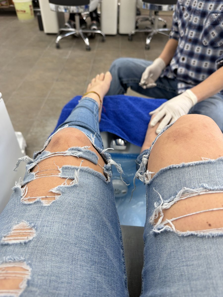 NotYourGirl0169's tweet photo. Nail day 😏 https://t.co/sSijlEbRdO