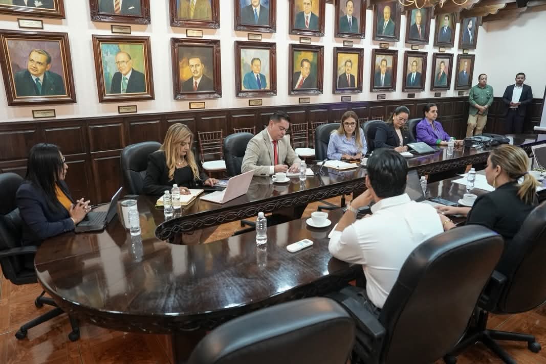 NOTIFIDES | 8 PM POR SUYAPA TV/LA VOZ DE SUYAPA tweet media