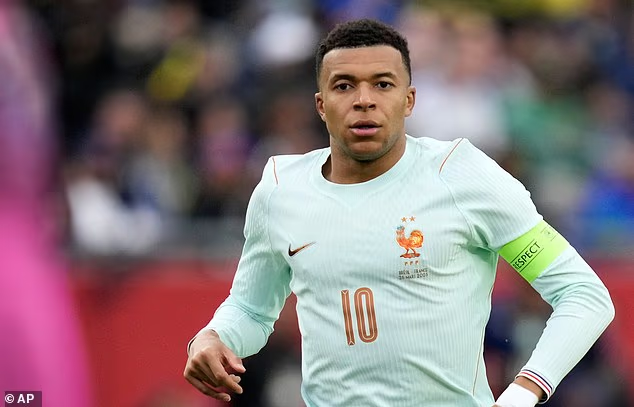 Lacasaca tweet media