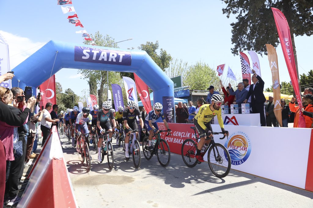 Mersin Büyükşehir Belediyesi öncülüğünde düzenlenen “8. Tour of Mersin Uluslararası Bisiklet Turu” Anamur etabıyla dün başladı. “Yayladan Denize Bisikletle 13 İlçe” mottosuyla gerçekleştirilen organizasyonda, 5 kıta ve 26 ülkeden 120 sporcu Mersin’de buluşarak pedal çevirdi. 8.