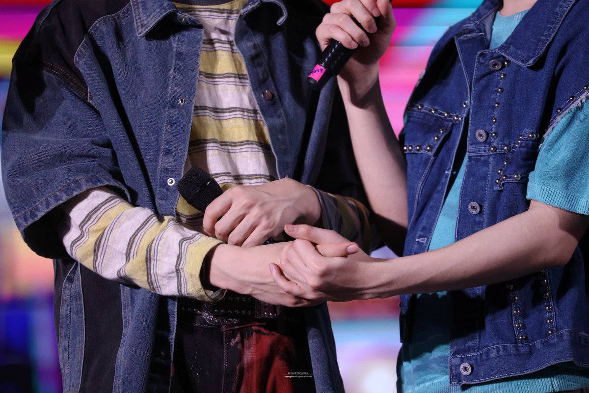 ꙳.🍎 sep! tweet media