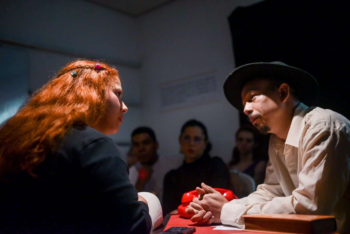 Inscribete al III #FimiteBAQ, Festival Internacional de MicroTeatro de Barranquilla. El público a un centímetro de ti. 

Recepción de propuestas hasta este Domingo: baulpolisemico.com/convocatoria-f…