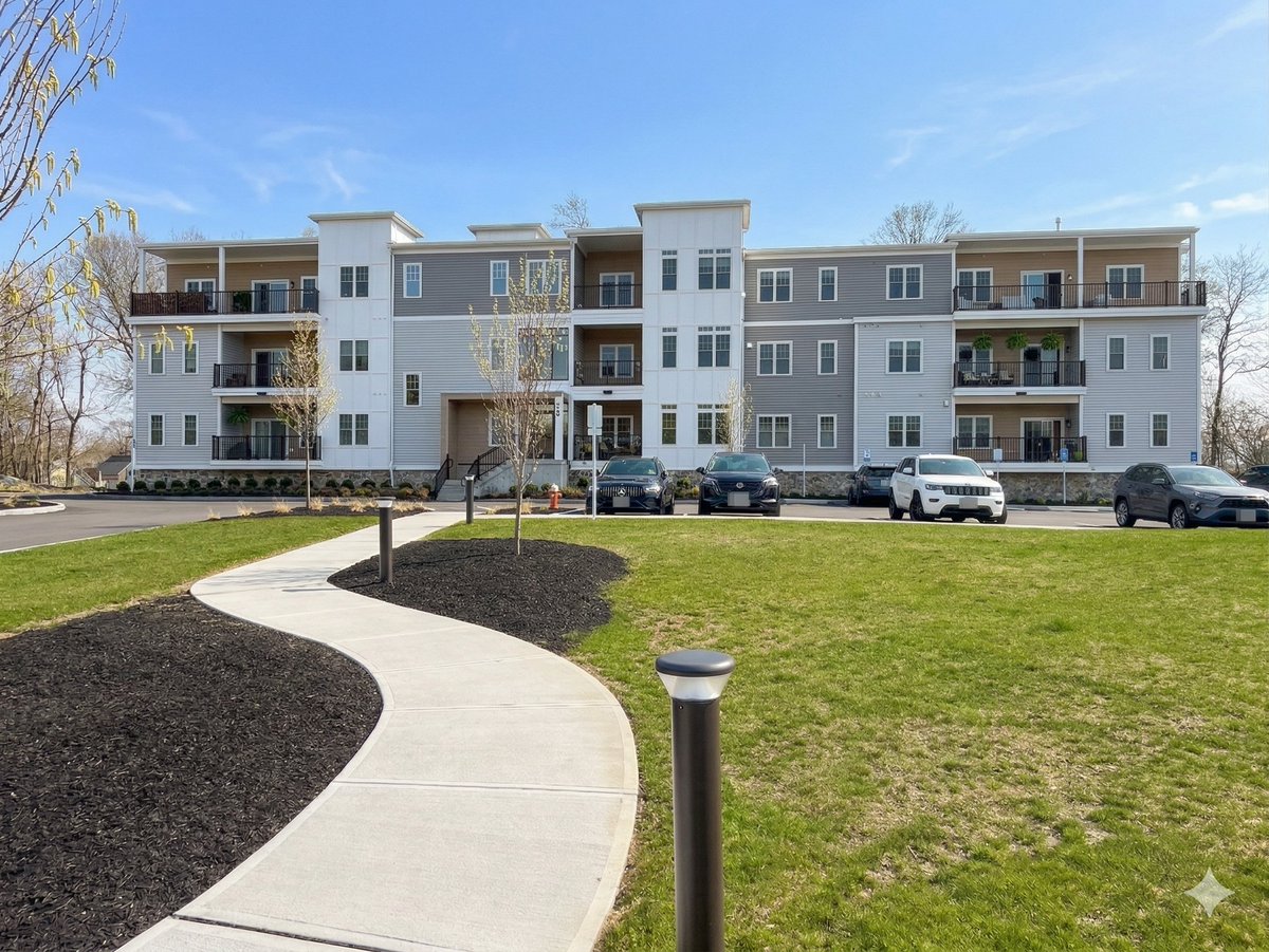 BobSimone's tweet photo. Penthouse Unit - The Residences Downtown
Another #NewListing in #FranklinMA PENTHOUSE UNIT @ The Residences Downtown! #OpenHouses Fri. 4-10@5:30 - 7:00PM &amp; Sun., 4-12@10:00AM-11:30AM | 3Bd, 2Bths, 2 Garage Spaces, Premium finishes &amp; UPGRADES! 90 E Central St #304, Franklin, MA https://t.co/zOvCT80e5F