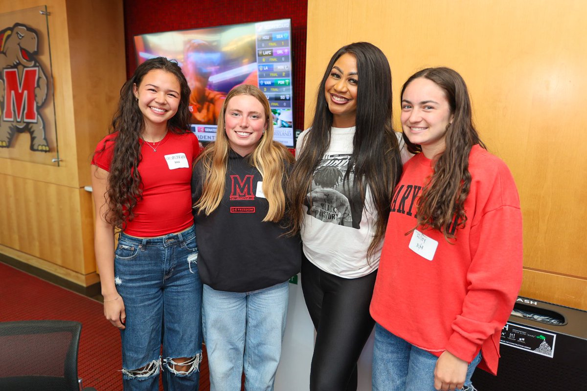 therealknelson's tweet image. So much fun joining the @MDMadeTerps mentor mixer yesterday during the @MarylandWLax @BigTenNetwork game against Northwestern! Always love the opportunity to give back to @UofMaryland and the athletics community! What talented student-athletes at UMD. #Terps 

📸: @Enjoymediasbj