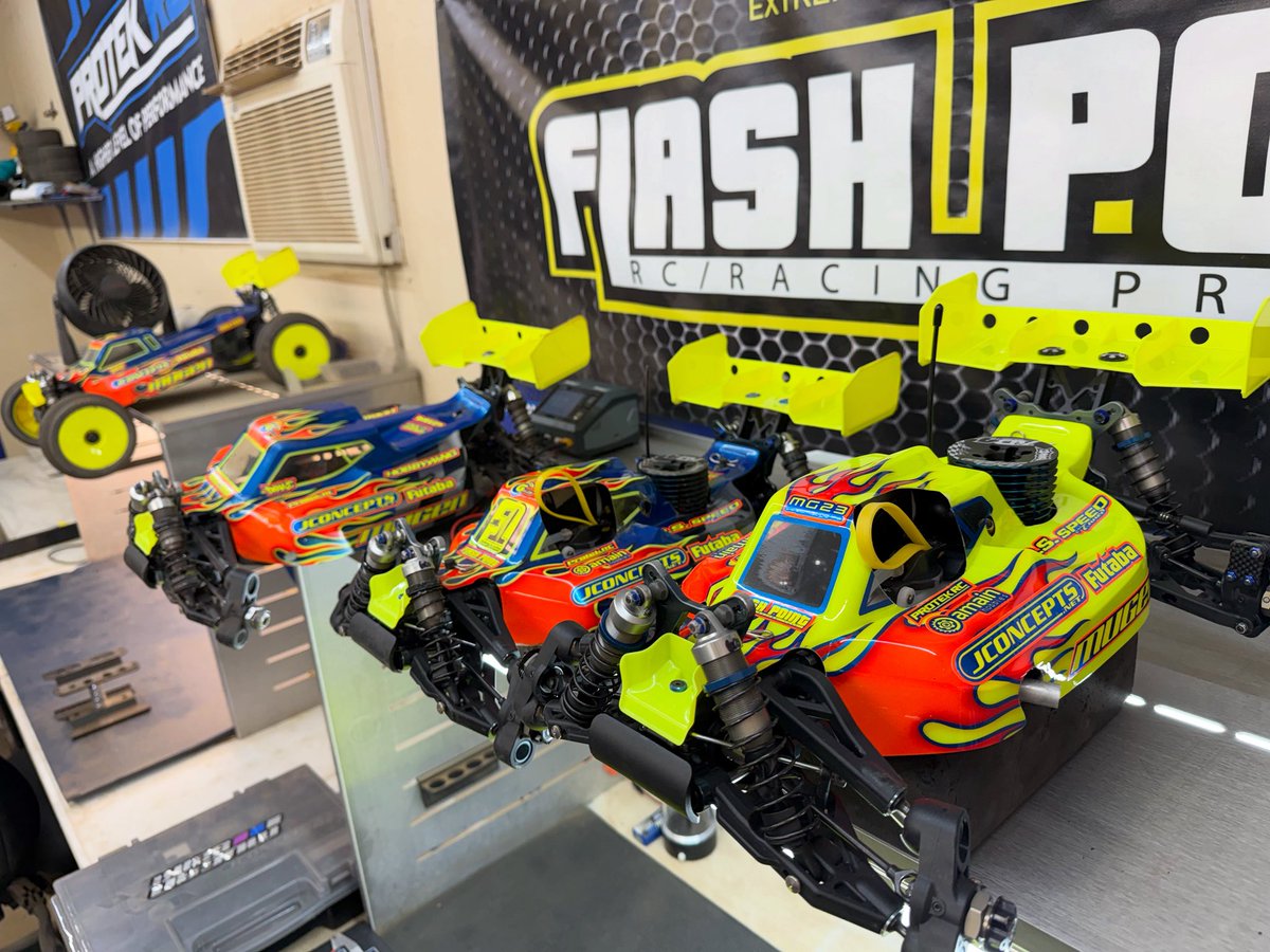 adamdrake117's tweet image. Ready for practice at The Dirt for JBRL round 1. 
#MUGENSEIKI 
#OSENGINES 
#JCONCEPTS
#HOBBYWING
#FUTABA 
#PROTEKRC
#AMAINHOBBIES 
#FLASHPOINTRC 
#DARKSIDEDESIGNS
#MIP
#B21AD4
#DRAKEIN
#T10PX
#HobbywingTechnology
#stickitone
#gracing
